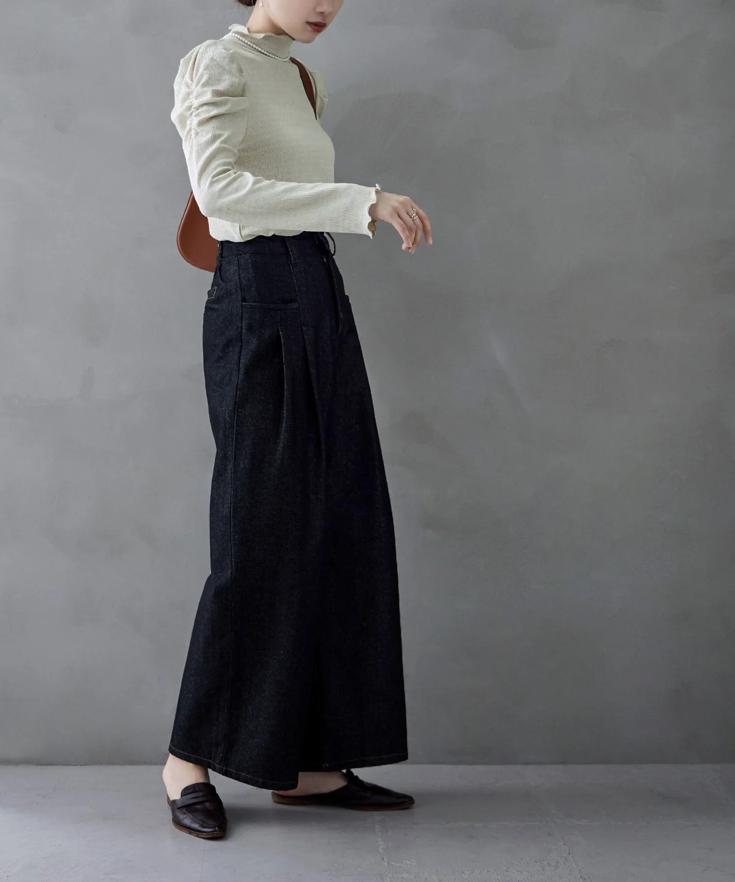 Power shoulder mellow tops