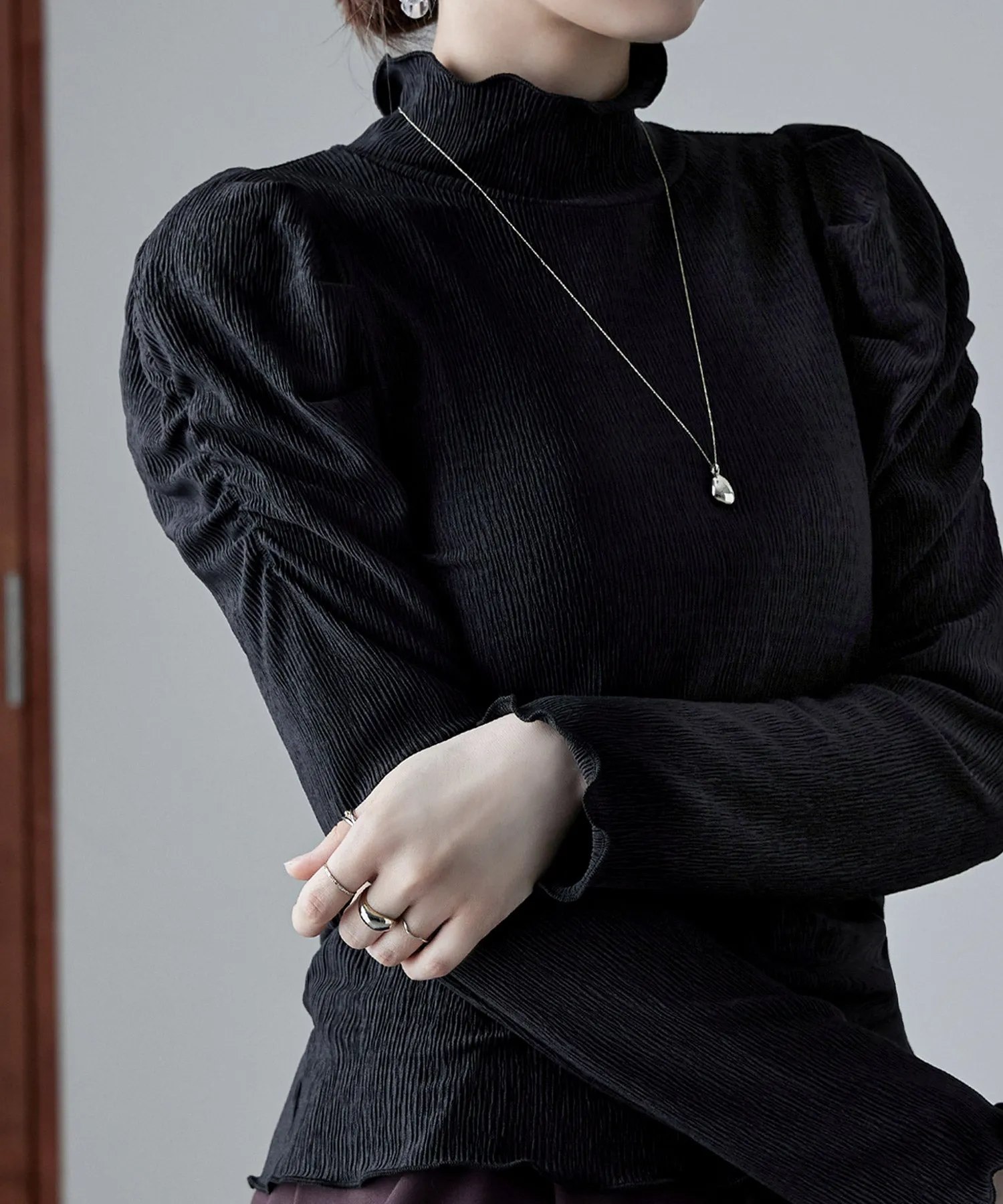 Power shoulder mellow tops
