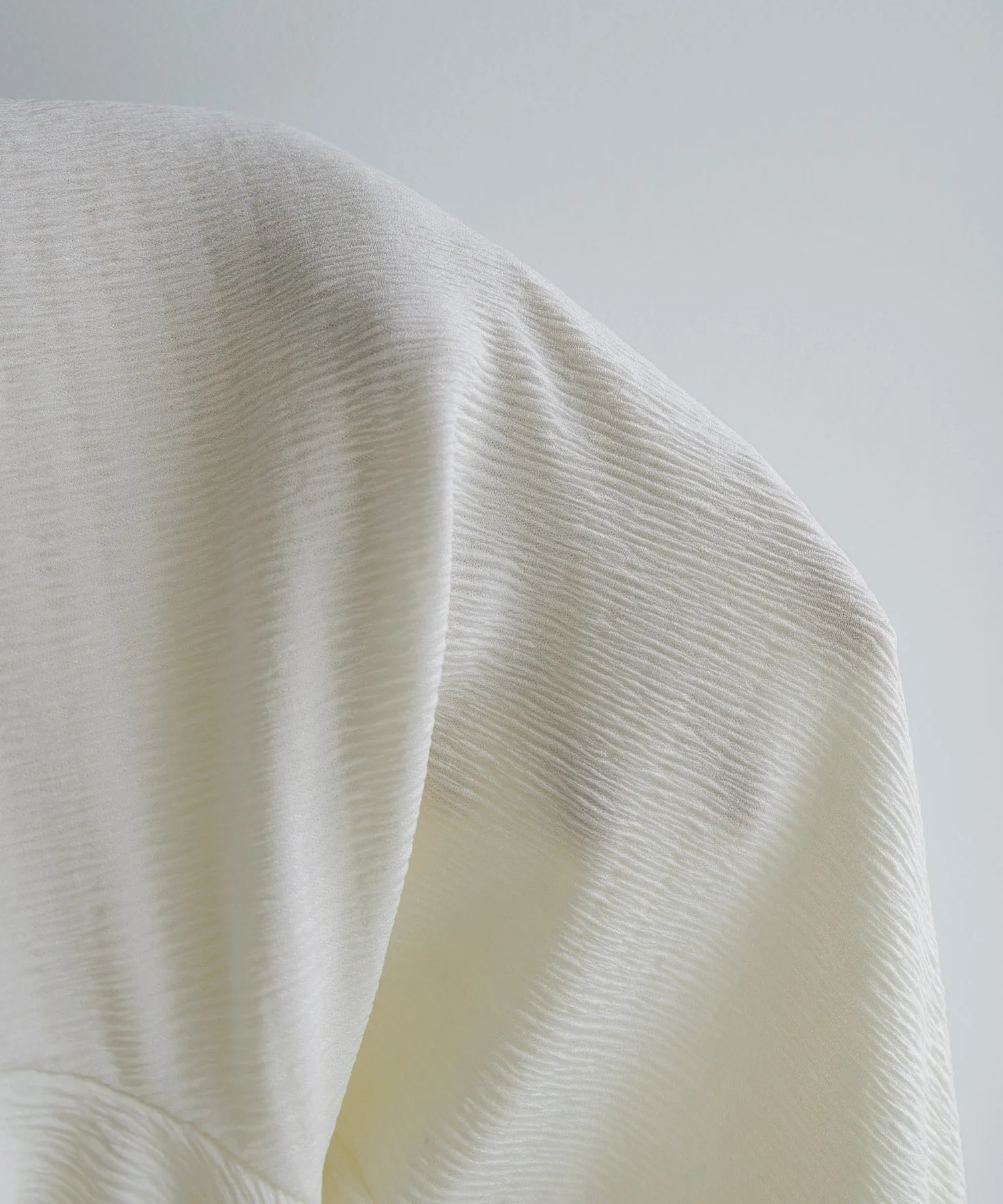 Power shoulder mellow tops