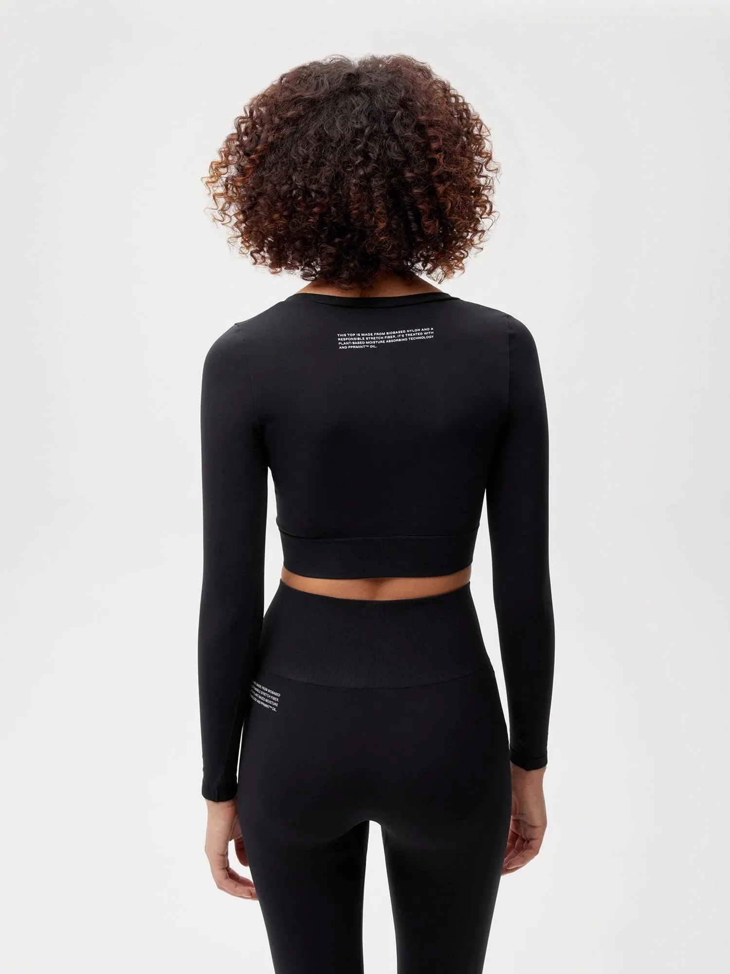 Women’s Activewear 2.0 Cropped Long Sleeve Top—black